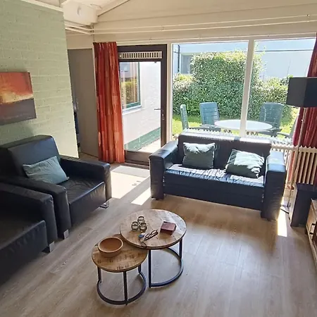 Vakantiebungalow In Het Limburgse Heuvelland Vakantiehuis *